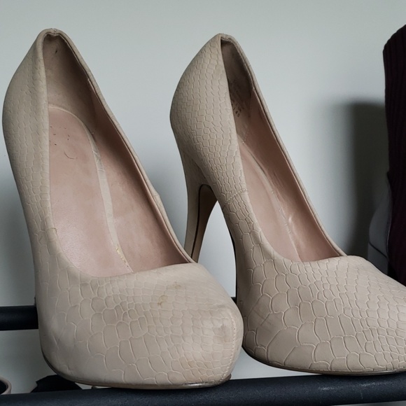 Platform Pumps - Picture 1 of 1